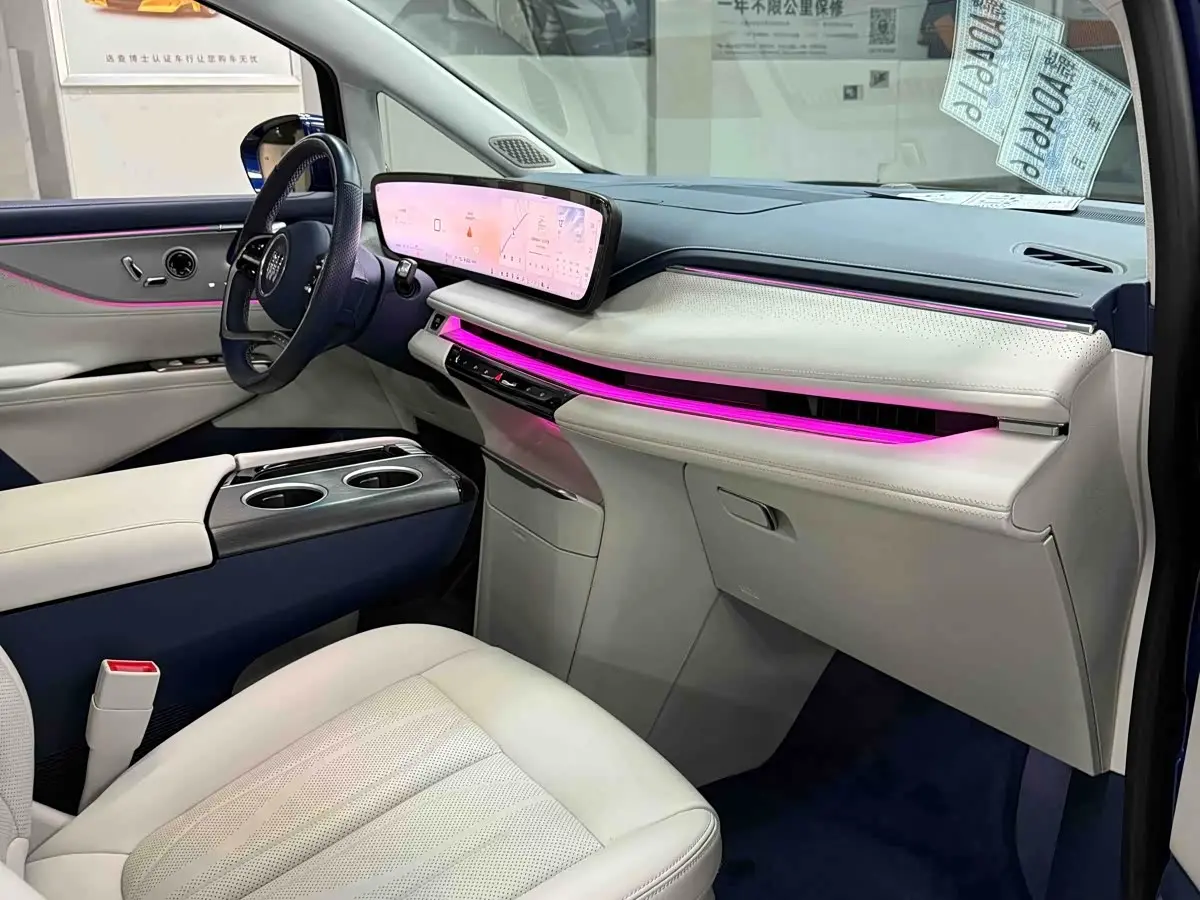 Buick GL8 New Energy 2024 — Photo 14/20