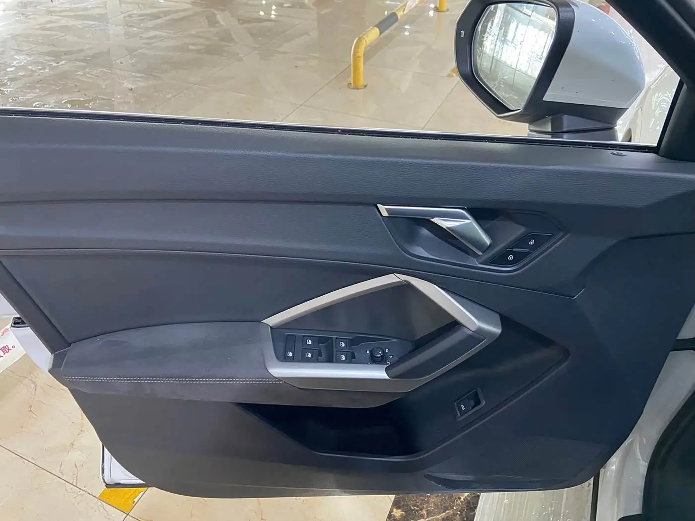 Audi Q3 2023 — Şəkil 17/20