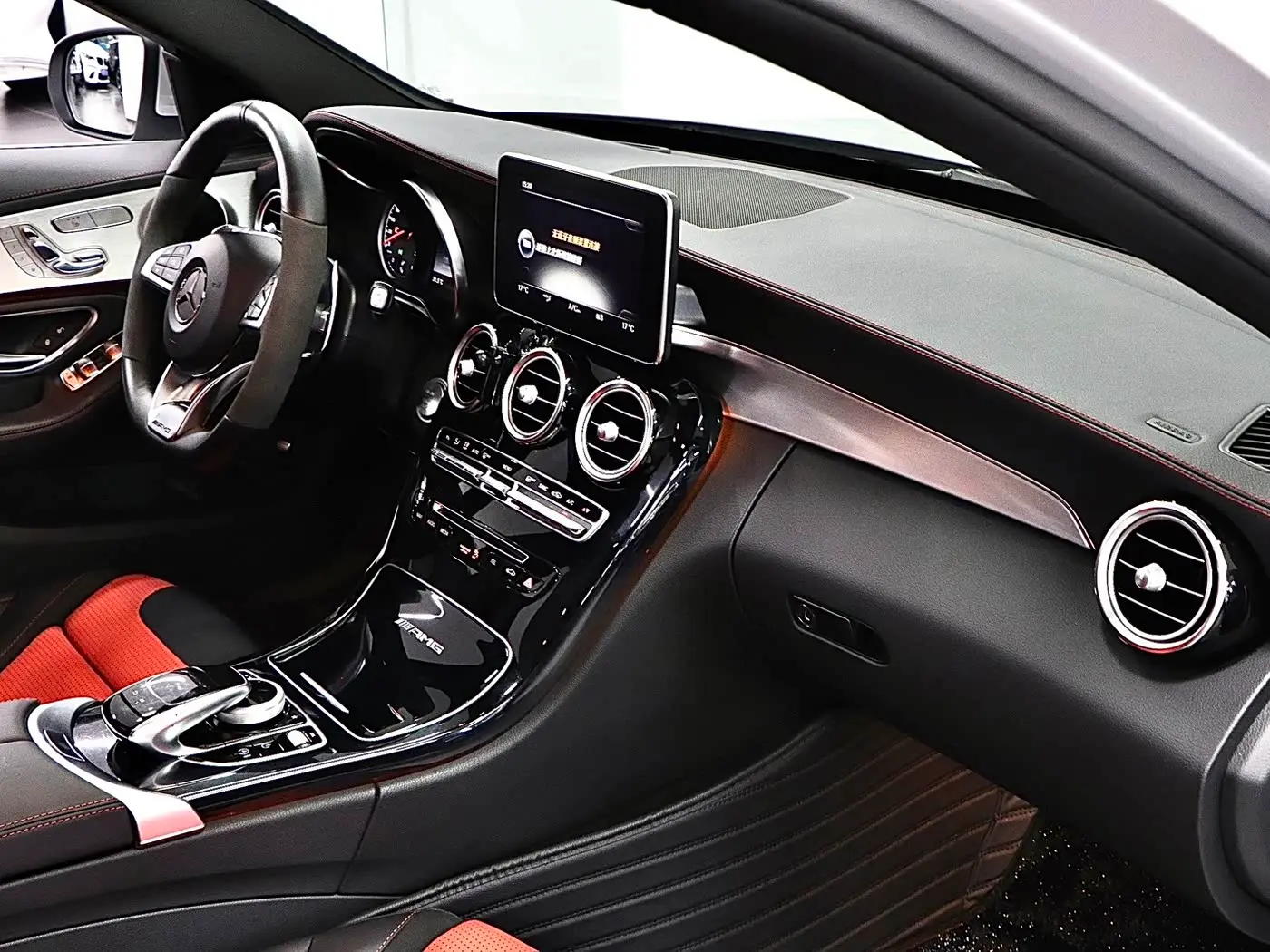 Mercedes-Benz C-Class AMG 2017 — Photo 15/20