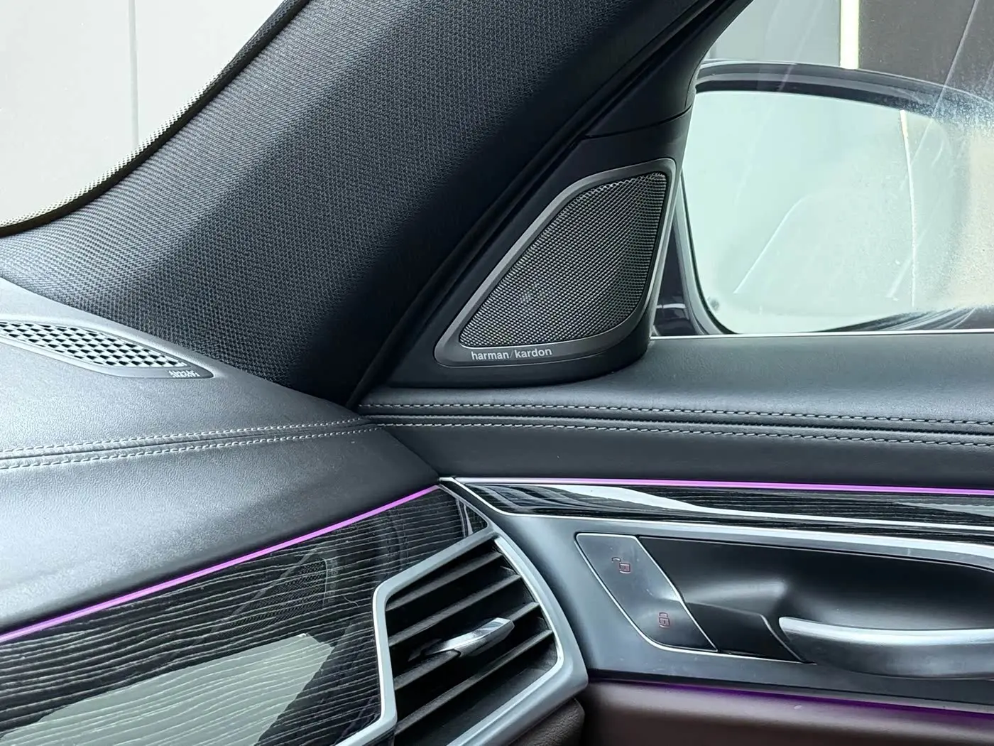 BMW 7 Series 2020 — Photo 13/18