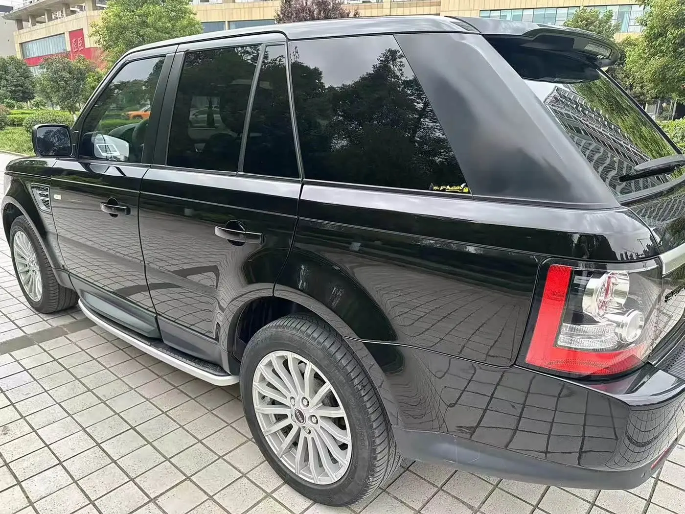 Land Rover Range Rover Sport 2013 — Photo 9/9