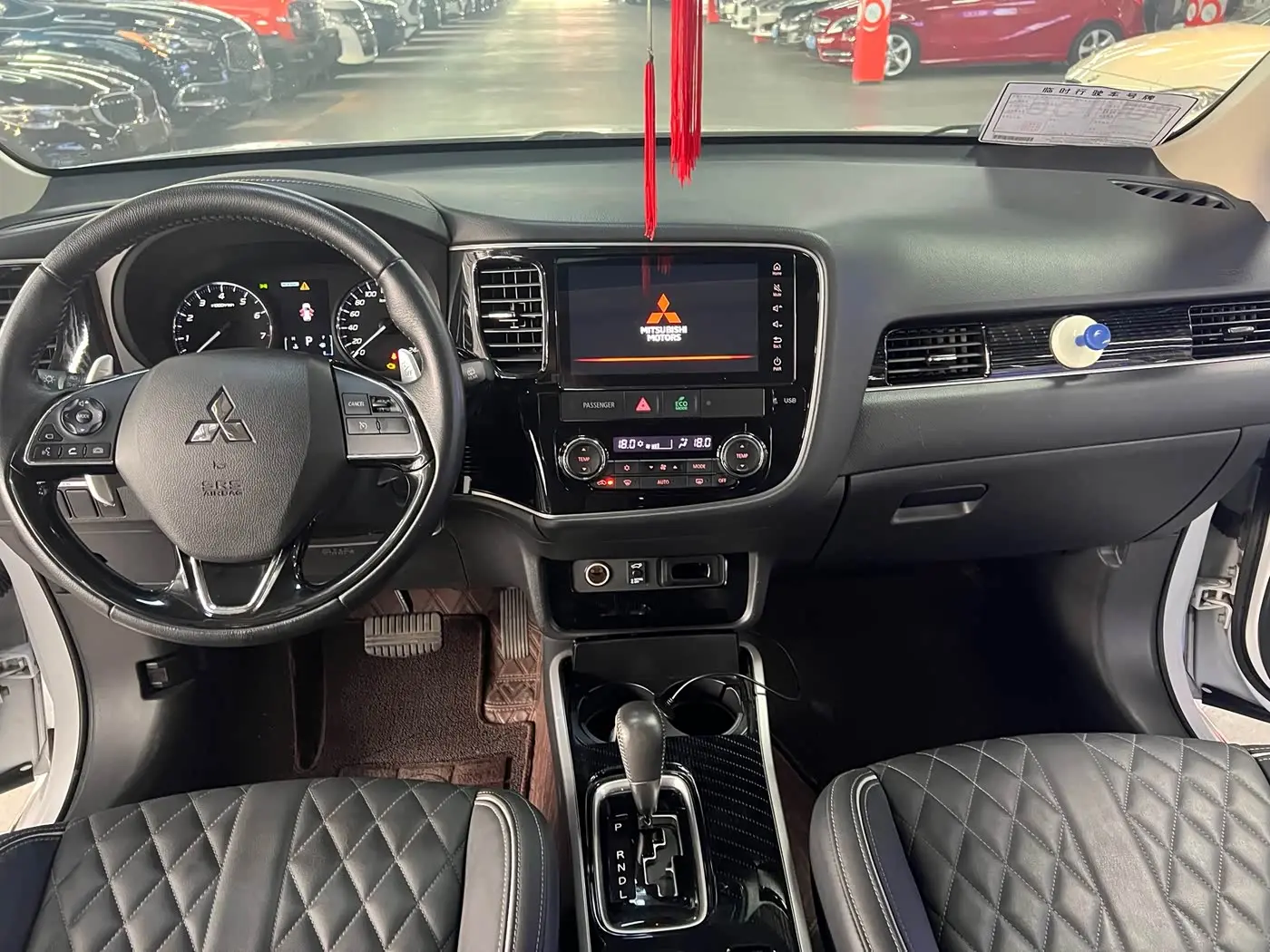 Mitsubishi Outlander 2021 — Şəkil 15/19
