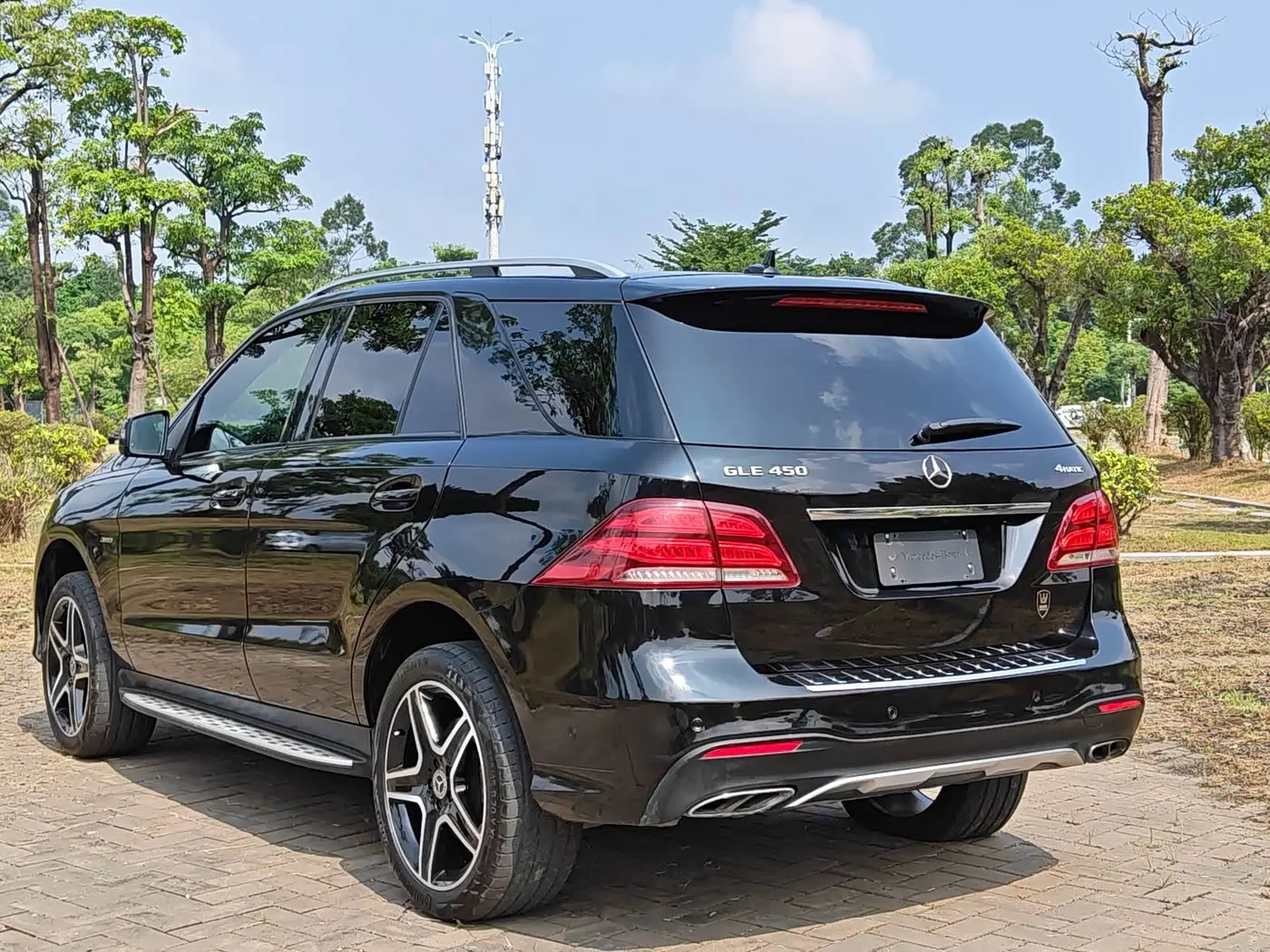 Mercedes-Benz GLE 2017 — Фото 6/14