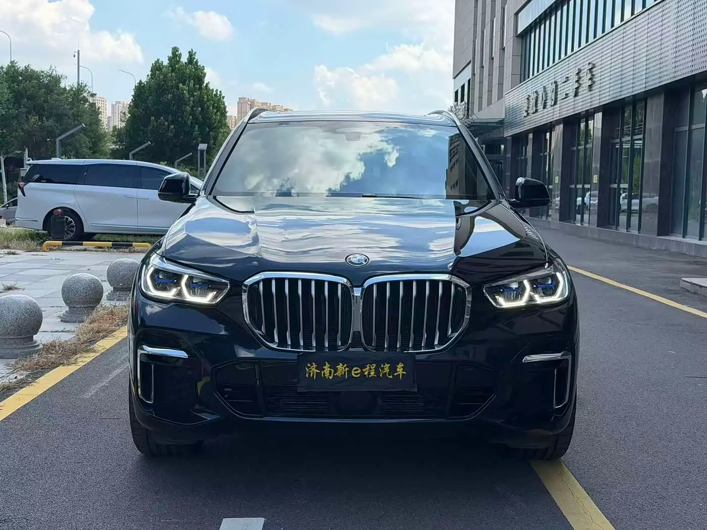 BMW X5 2023 — Photo 2/9