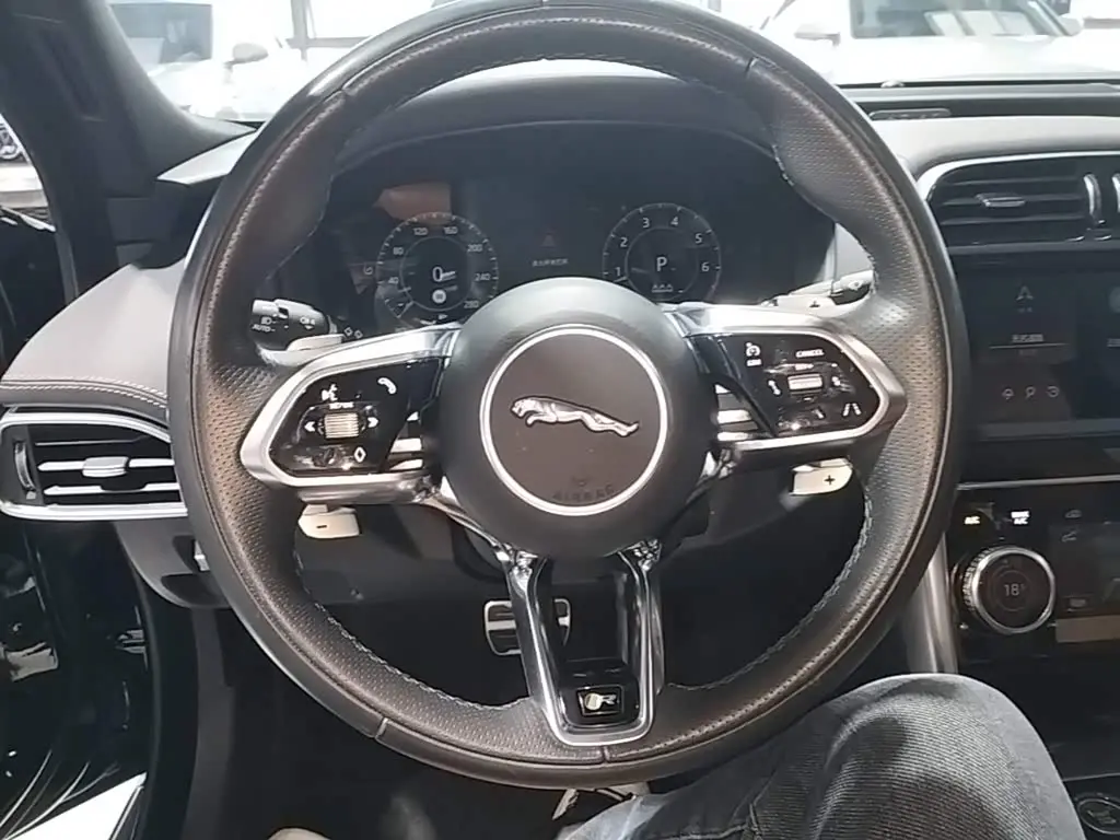 Jaguar XEL 2023 — Фото 10/19