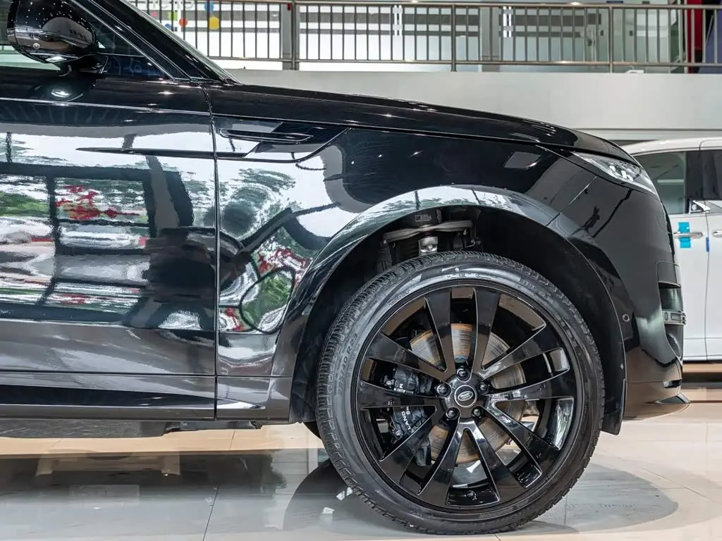 Land Rover Range Rover Sport PHEV 2025 — Photo 5/19
