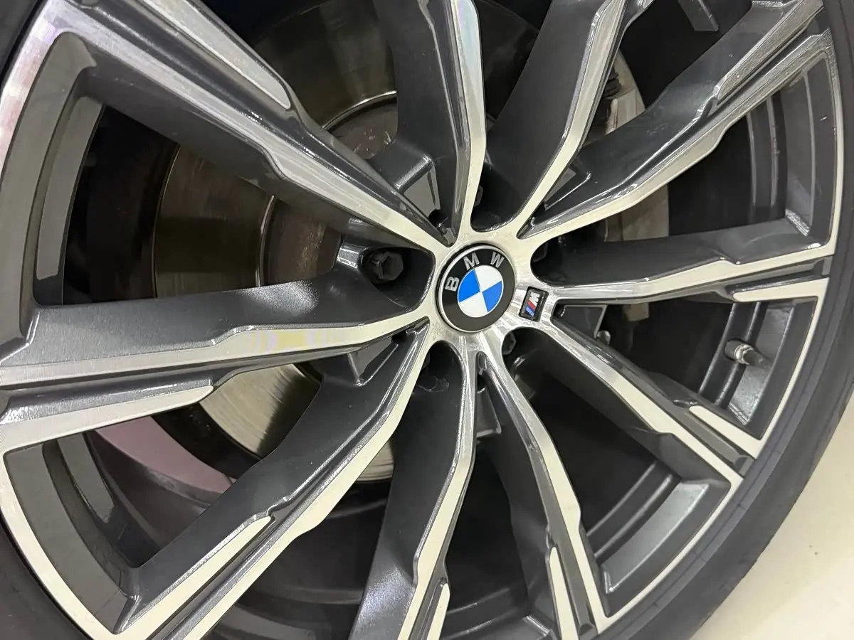 BMW X5 2021 — Photo 13/15