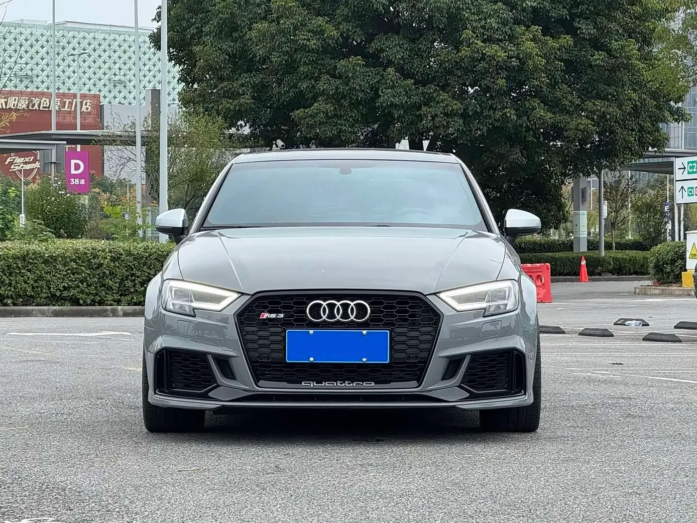 Audi RS 3 2018 — Фото 3/20