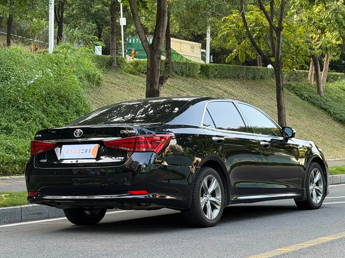 Toyota Crown 2015 — Фото 7/14