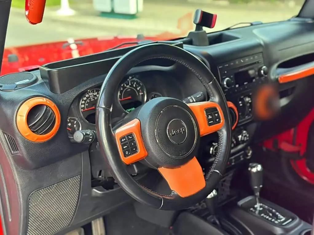Jeep Wrangler 2017 — Photo 17/20