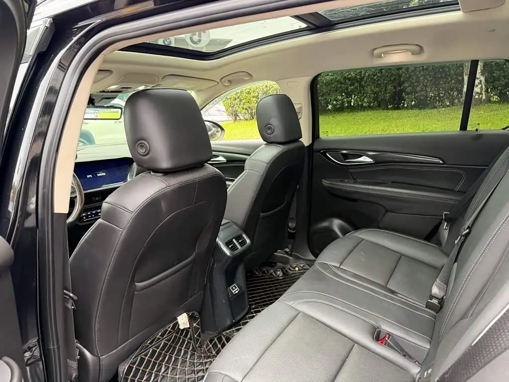 Buick Envision Plus 2023 — Фото 11/14
