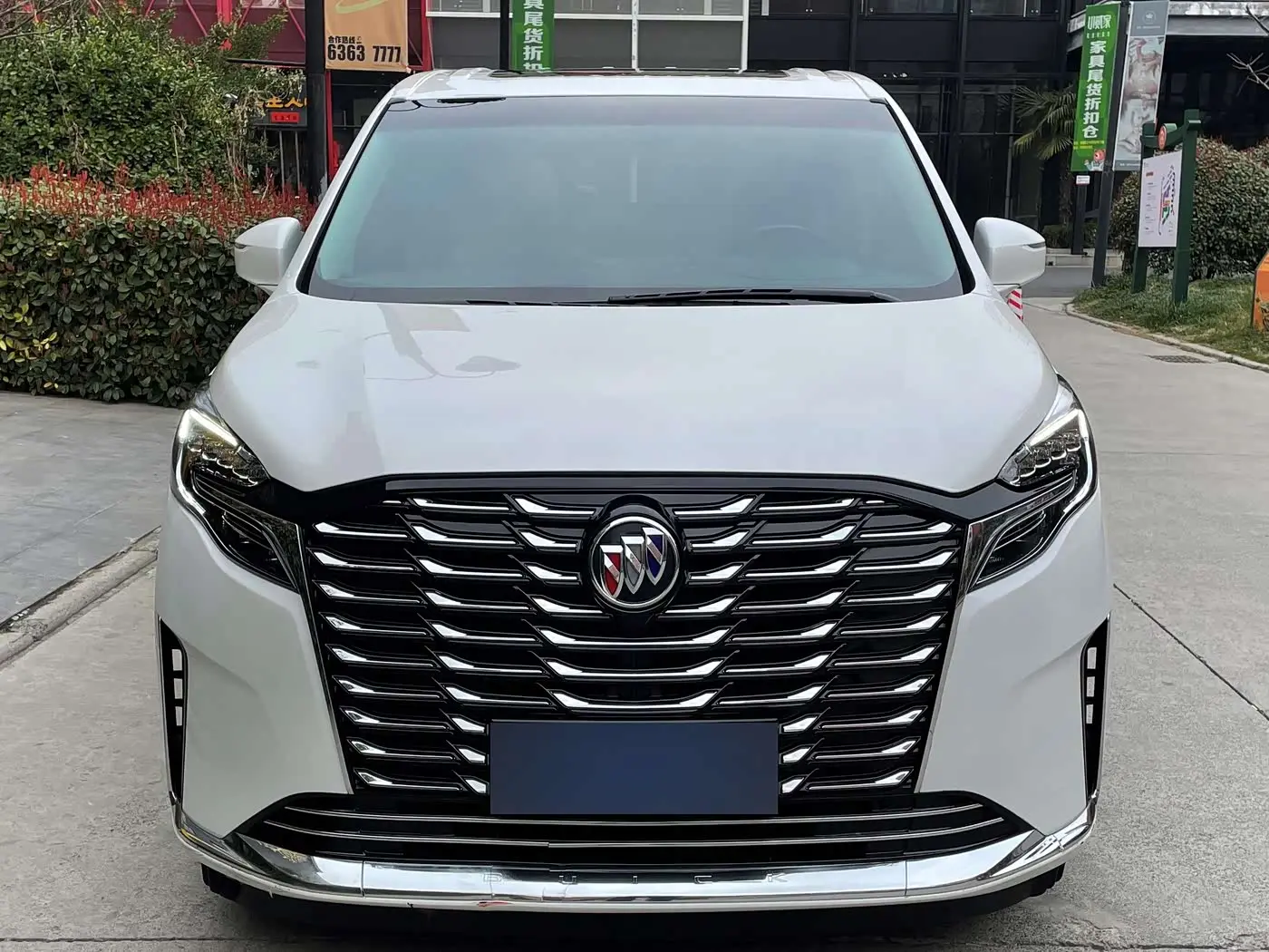 Buick GL8 2023 — Şəkil 2/15