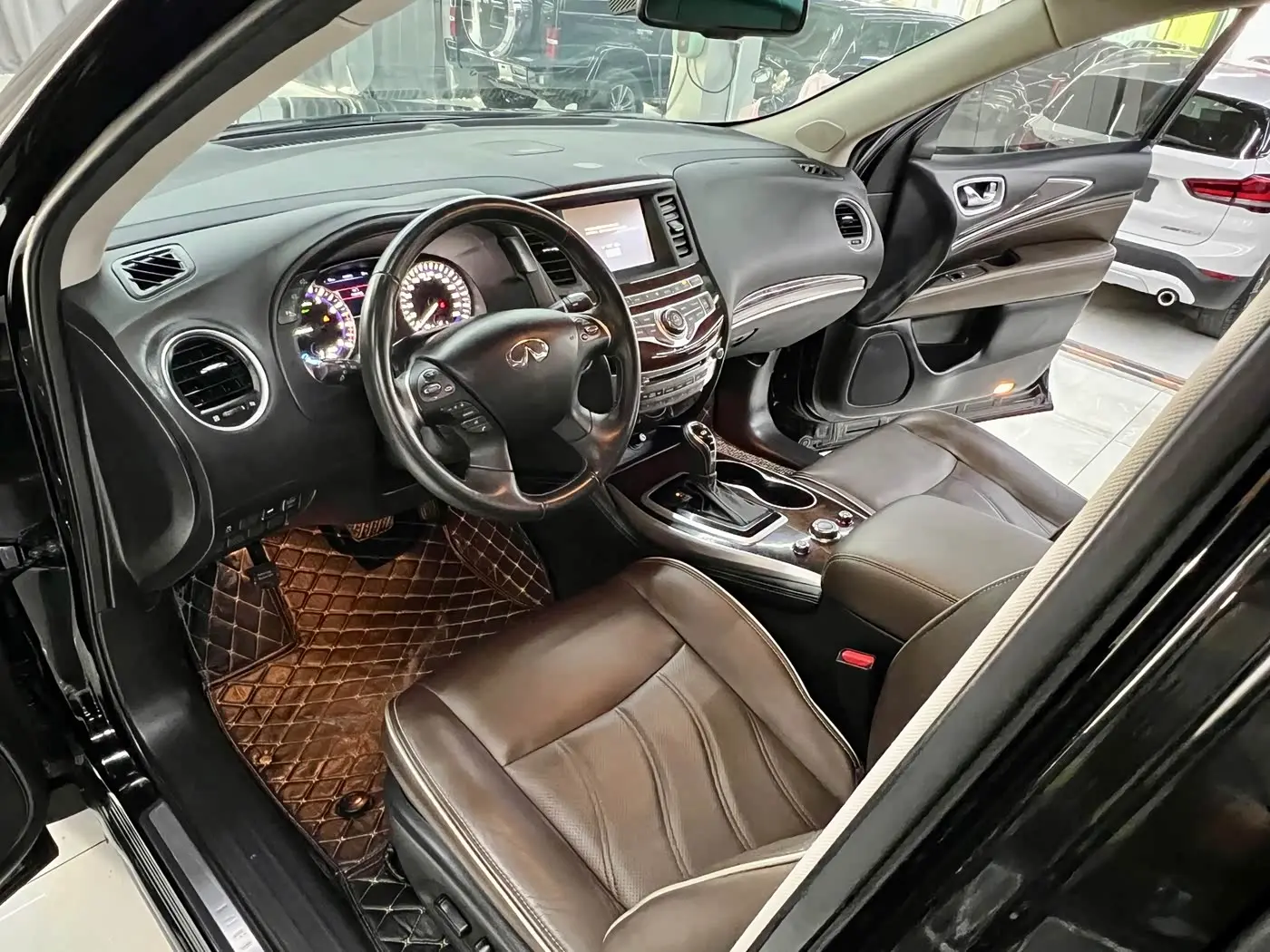 Infiniti QX60 2022 — Şəkil 9/16