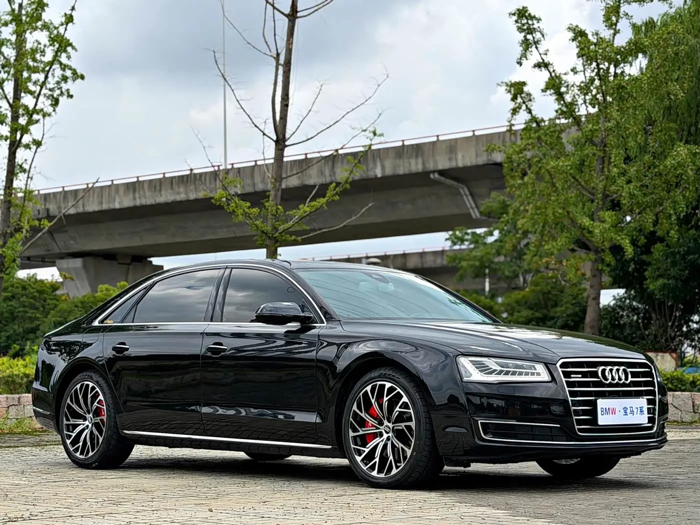 Audi A8 2016 — Photo 3/20