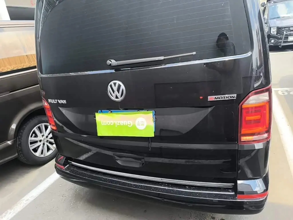 Volkswagen Multivan 2018 — Photo 6/20