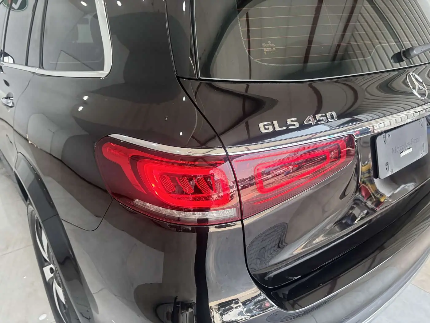 Mercedes-Benz GLS 2021 — Photo 9/20