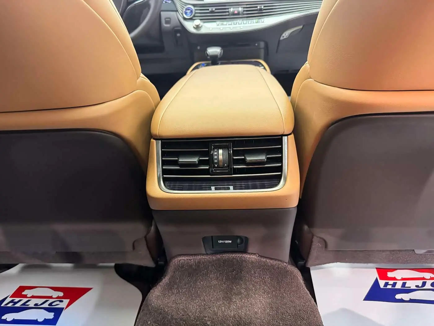 Lexus LS 2020 — Photo 20/20