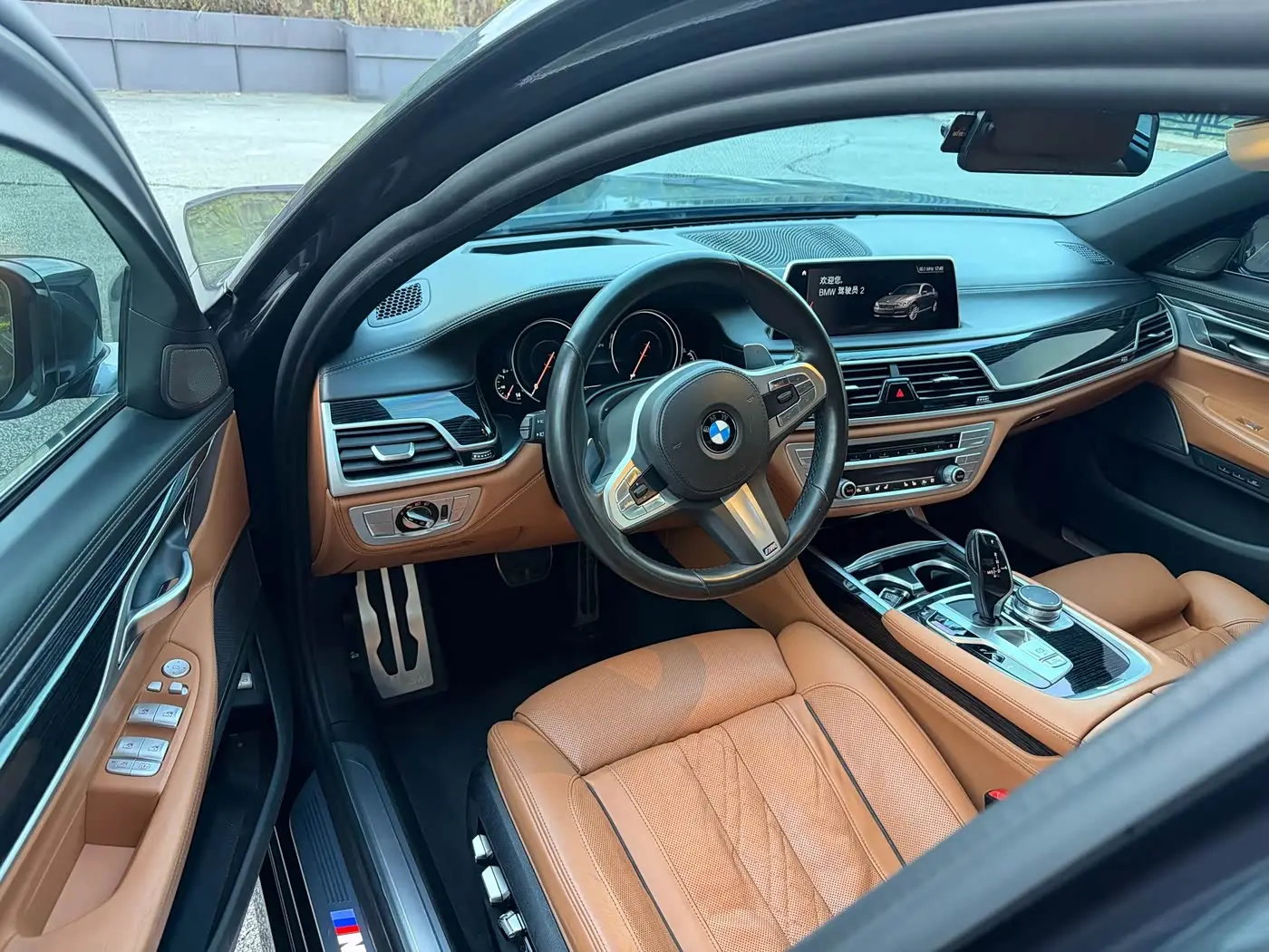 BMW 7 Series 2019 — Фото 9/16