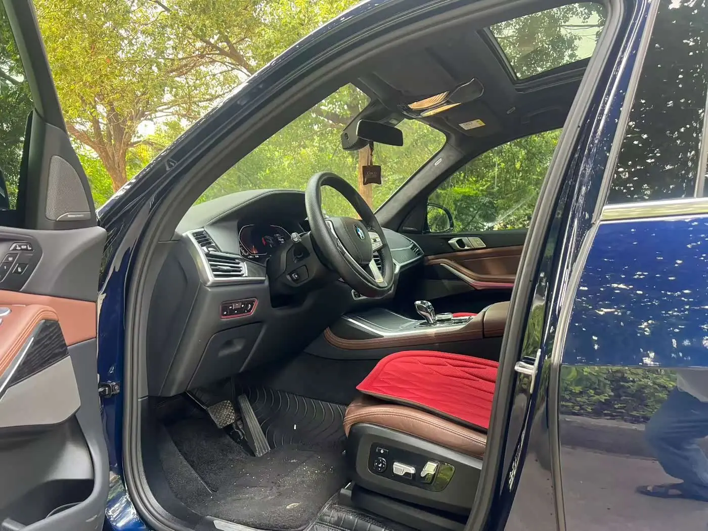 BMW X7 2023 — Photo 5/9