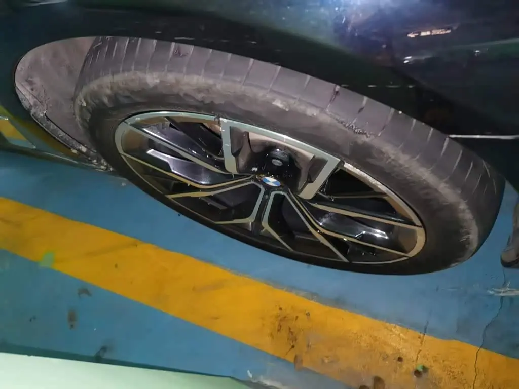 BMW 5 Series 2022 — Photo 10/20