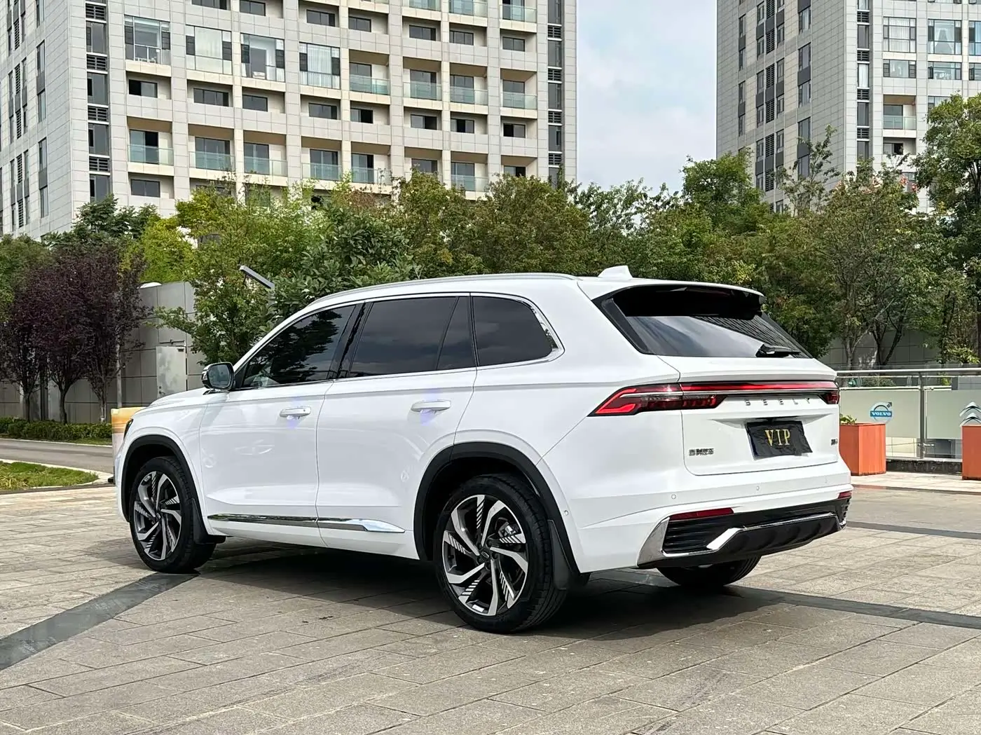 Geely Xingyue L 2023 — Фото 10/20