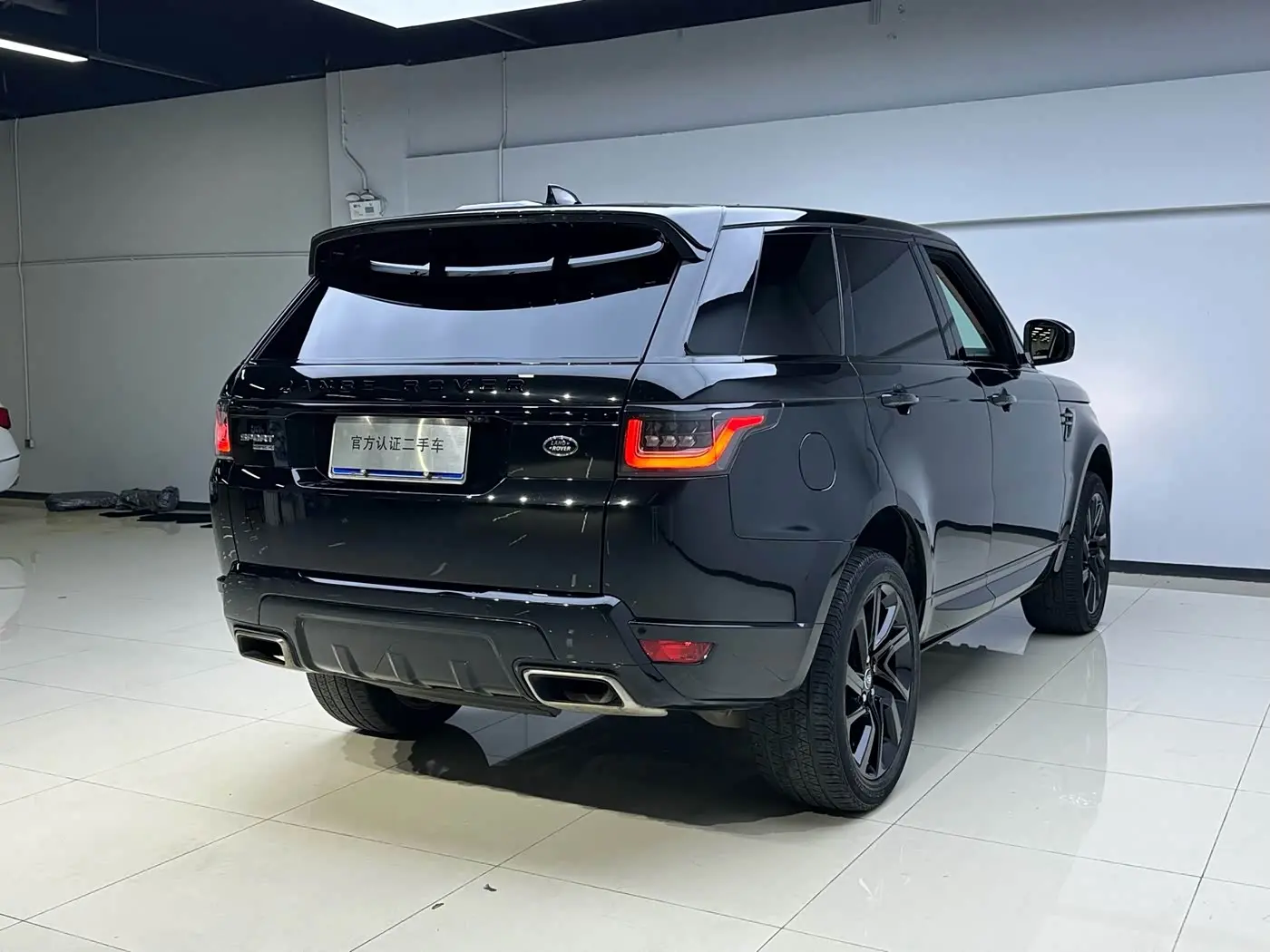 Land Rover Range Rover Sport 2018 — Şəkil 15/16
