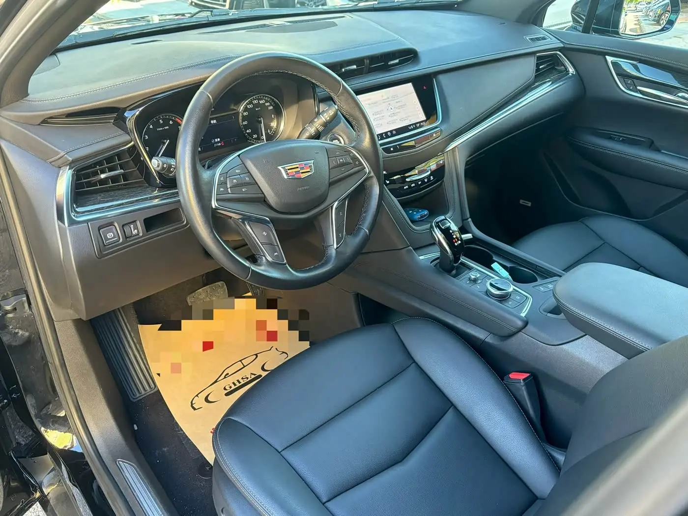 Cadillac XT5 2022 — Фото 10/20