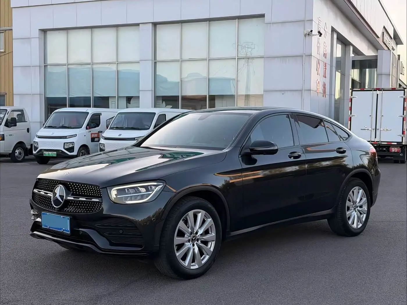 Mercedes-Benz GLC Coupe 2021 — Photo 2/9