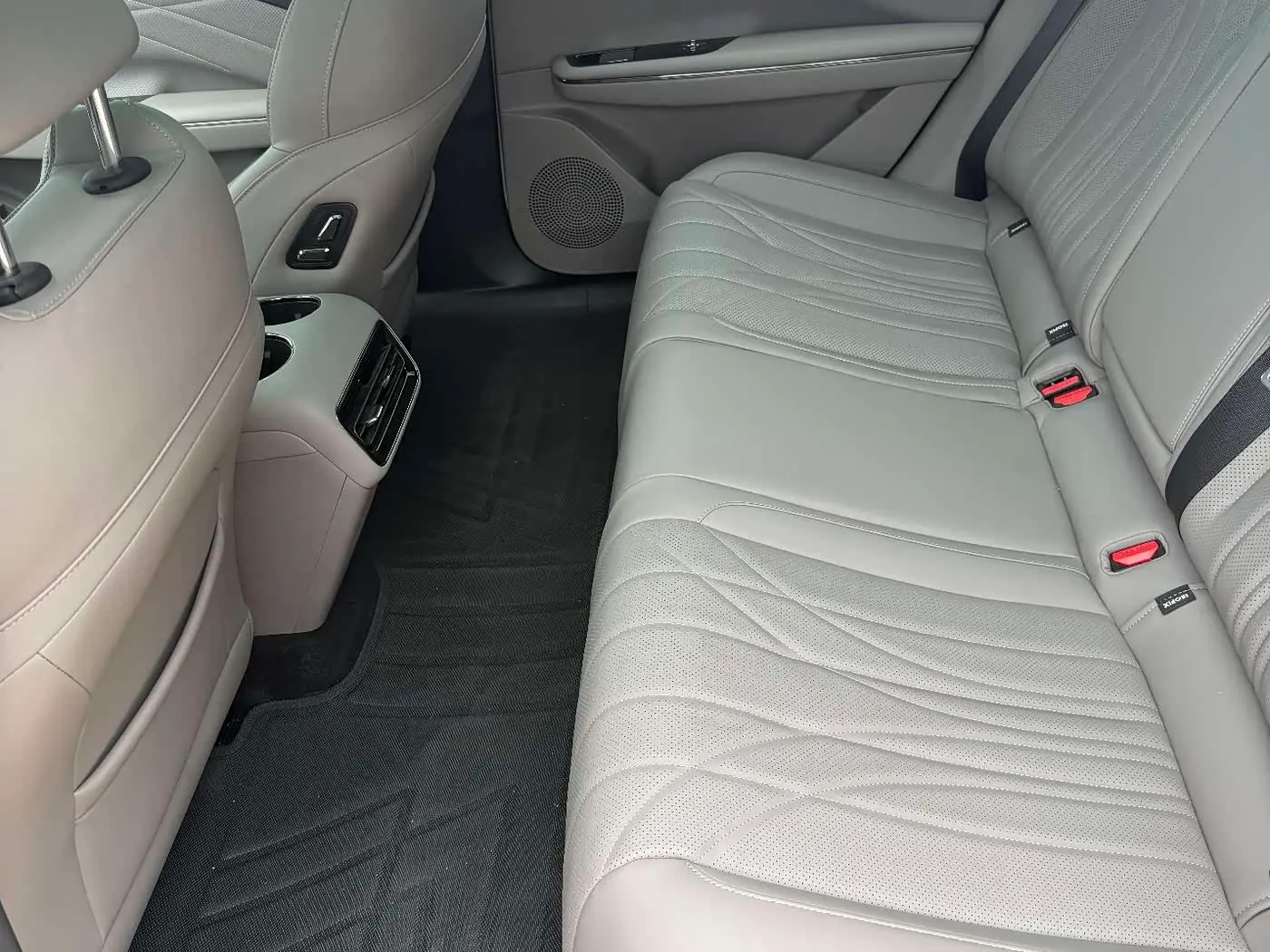 Geely Galaxy Galaxy Xingyao 8 2025 — Şəkil 9/11