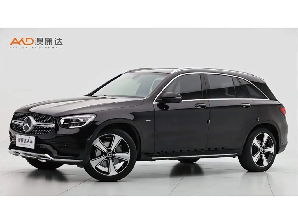 Mercedes-Benz GLC 2023 — Фото 1/10
