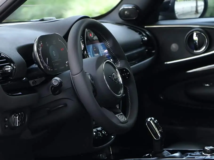 MINI CLUBMAN 2024 — Şəkil 18/20
