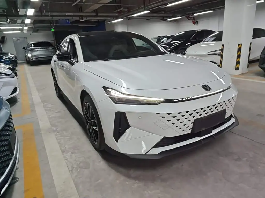 Changan UNI-V iDD 2025 — Şəkil 4/20