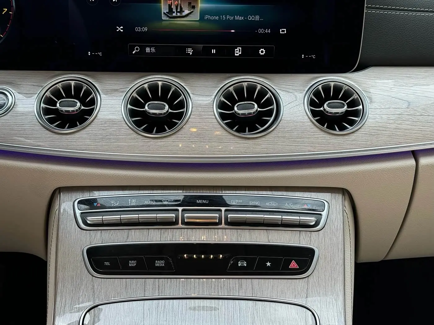 Mercedes-Benz CLS 2022 — Photo 16/20