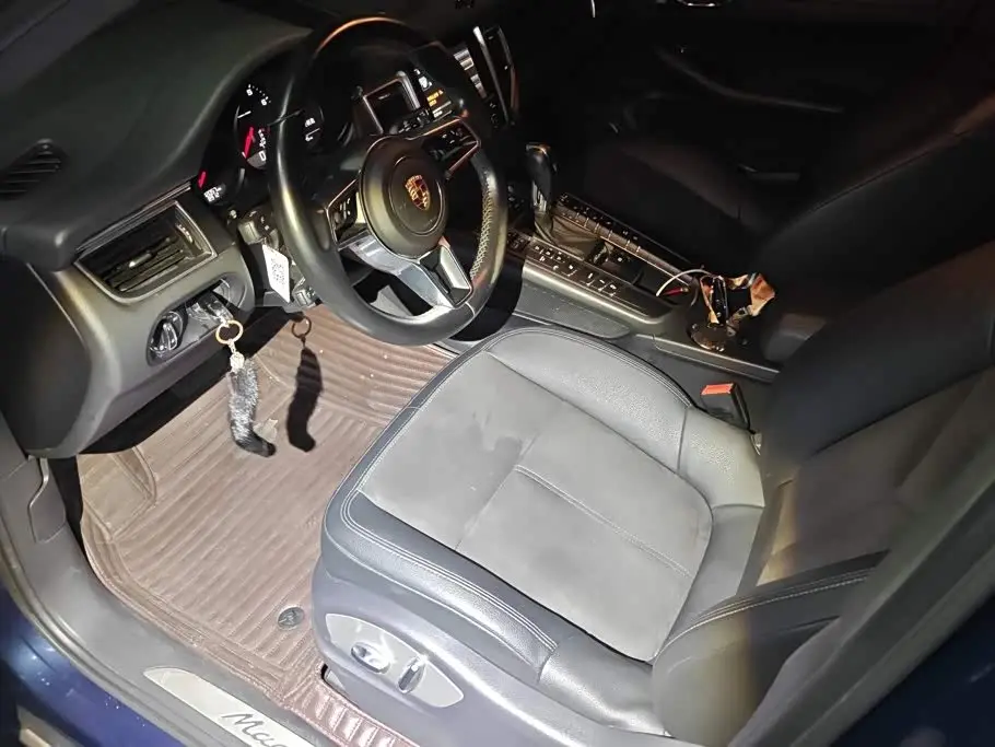 Porsche Macan 2015 — Фото 9/16