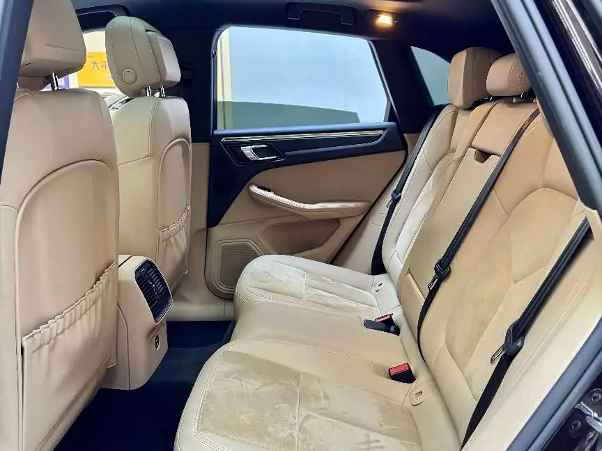 Porsche Macan 2020 — Photo 10/17