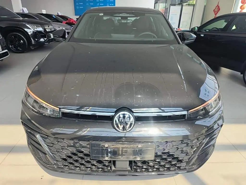 Volkswagen Passat 2025 — ფოტო 3/20