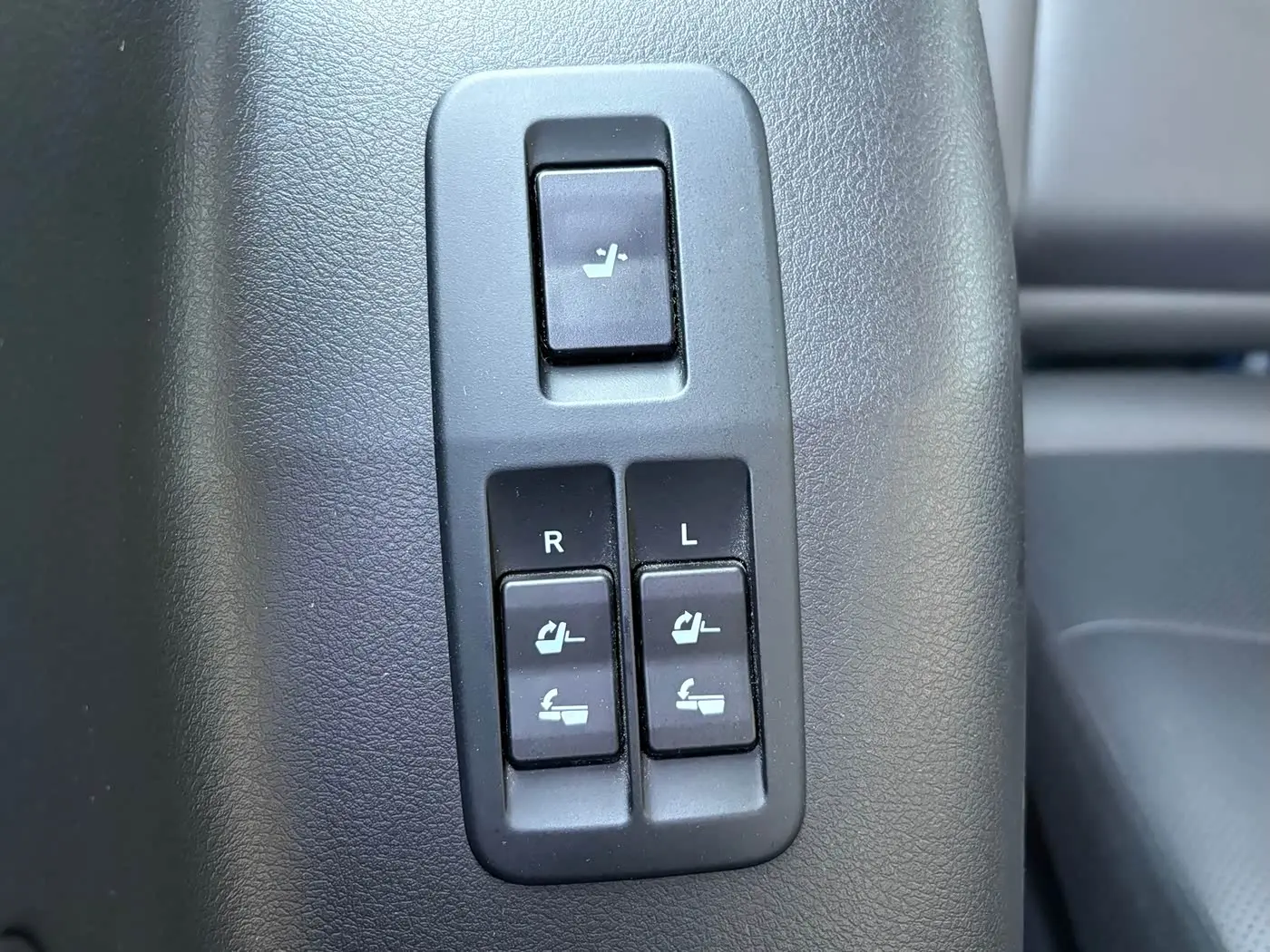 Toyota Prado 2020 — Фото 14/20