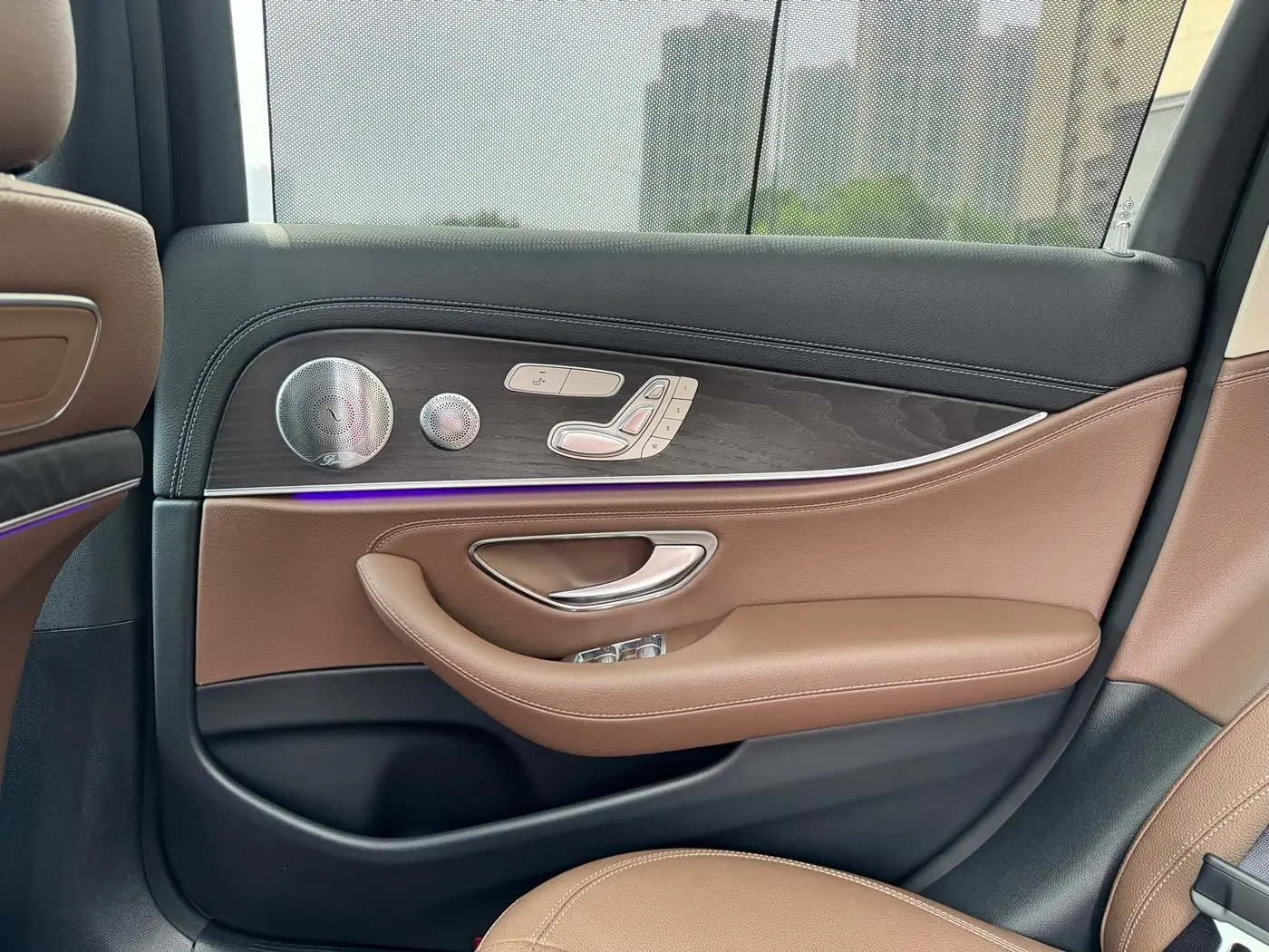 Mercedes-Benz E-Class 2020 — Фото 12/12