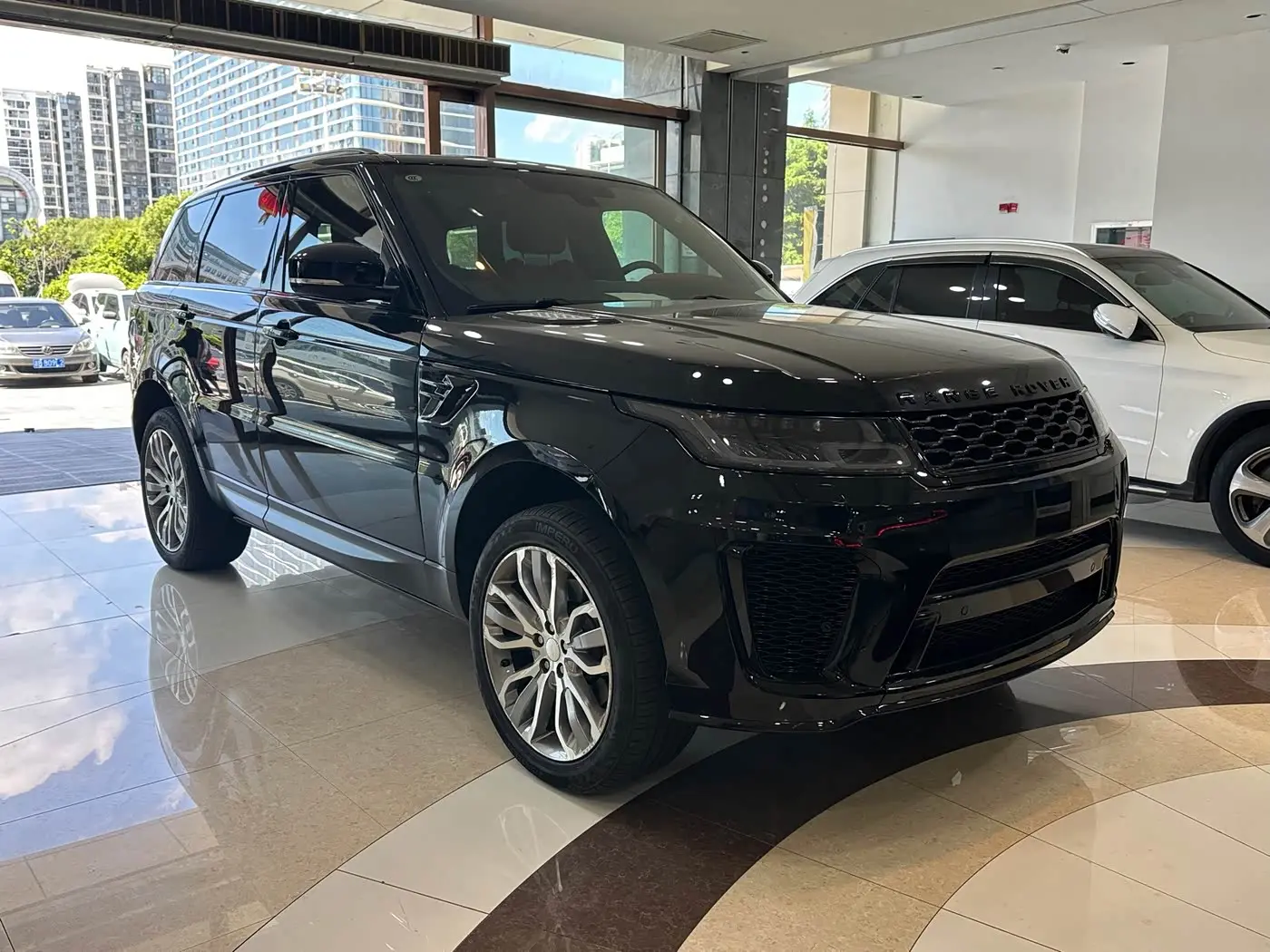 Land Rover Range Rover Sport 2015 — Photo 3/17