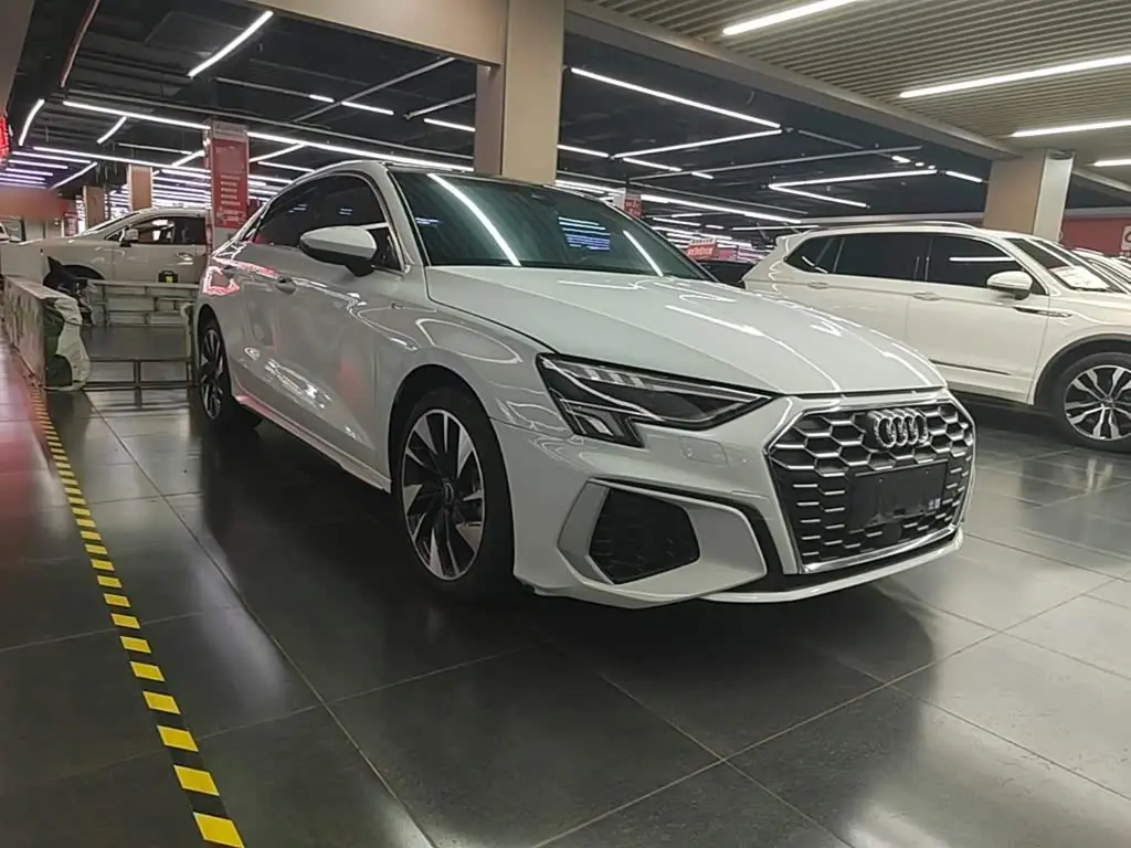Audi A3 2023 — Фото 4/20