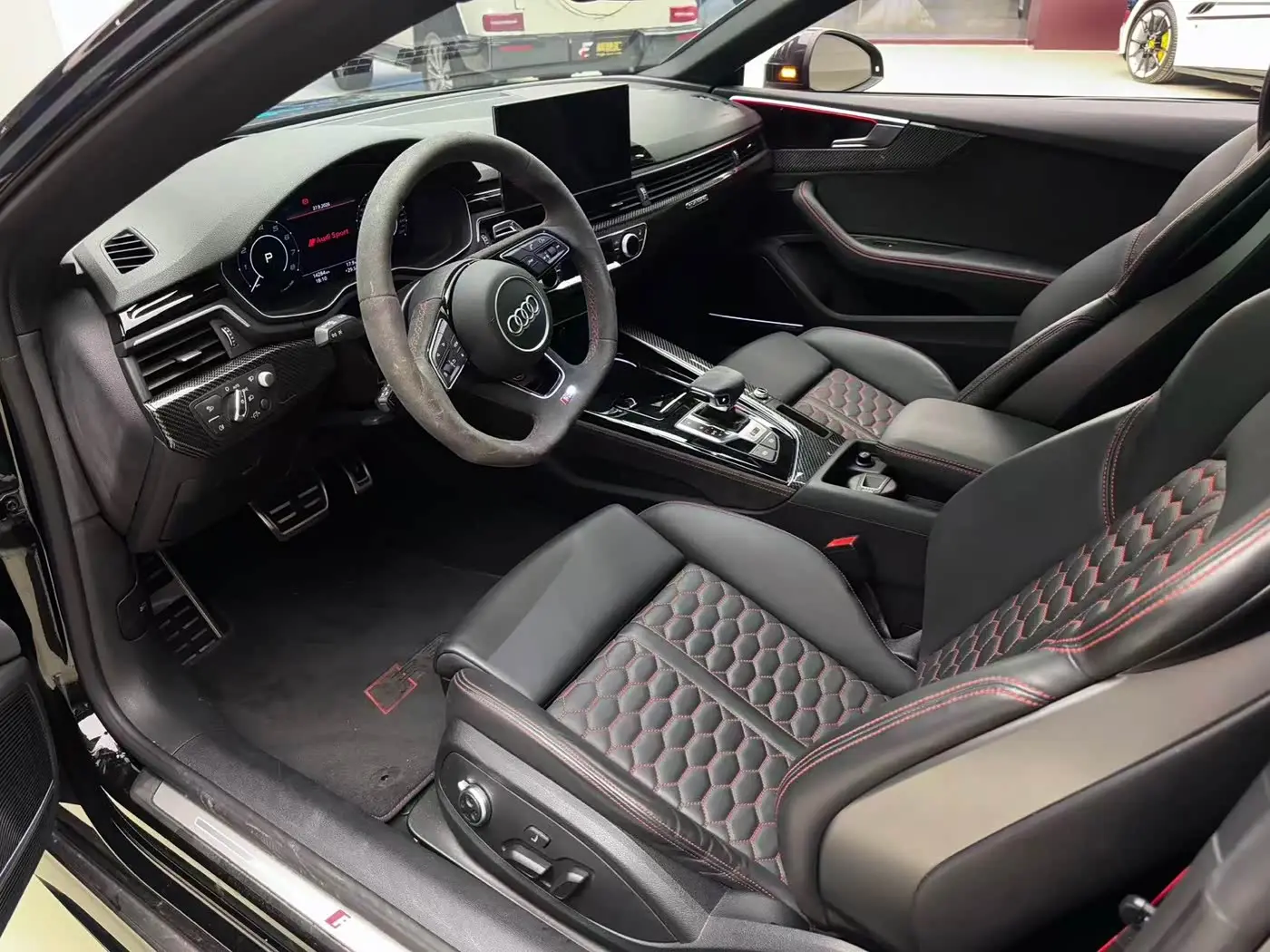 Audi RS 5 2023 — Фото 9/17