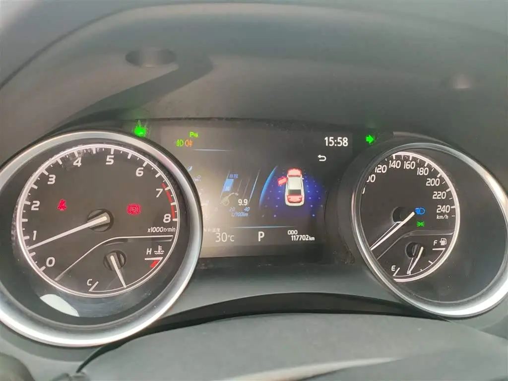 Toyota Camry 2019 — Photo 12/20