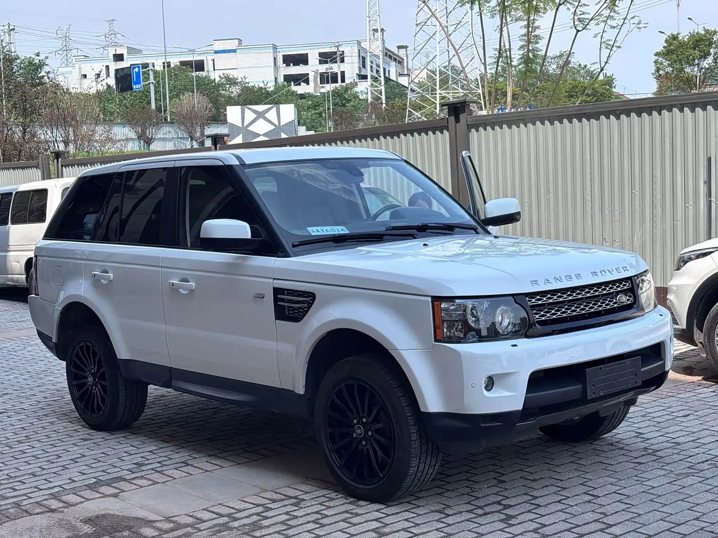 Land Rover Range Rover Sport 2013 — Фото 3/12