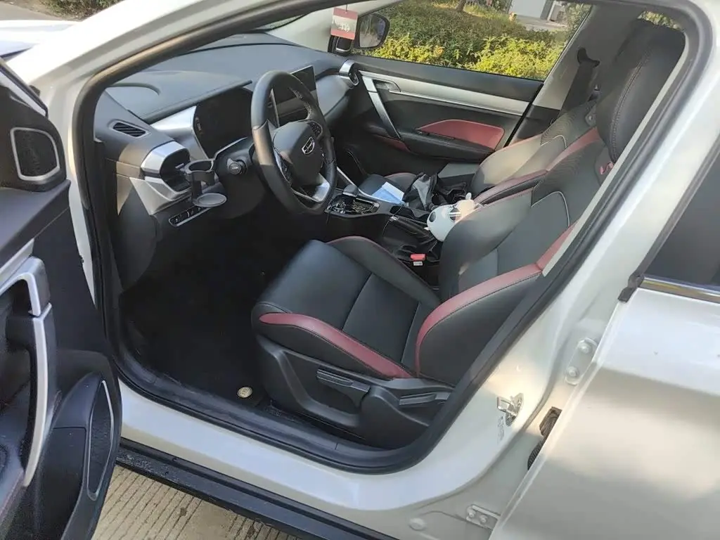 Geely Binyue 2023 — Photo 14/20