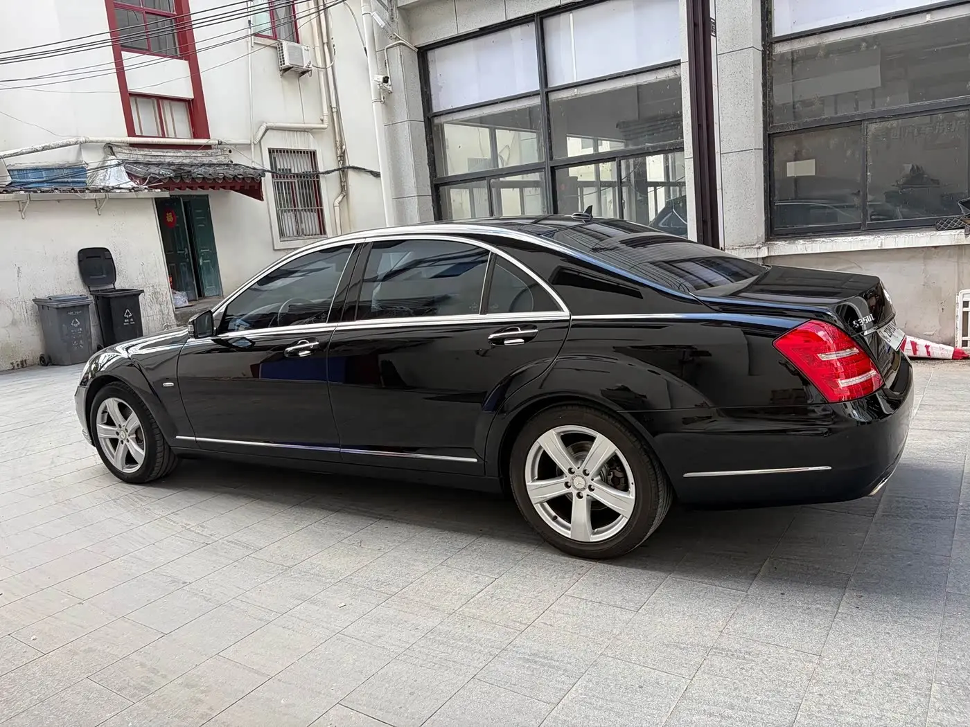 Mercedes-Benz S-Class 2011 — Photo 8/20