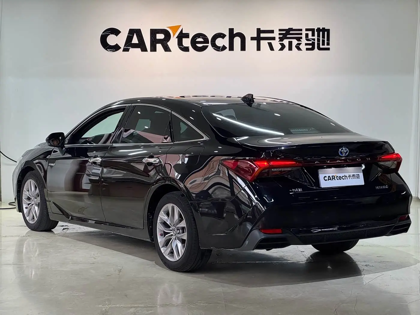 Toyota Avalon 2021 — Photo 6/20