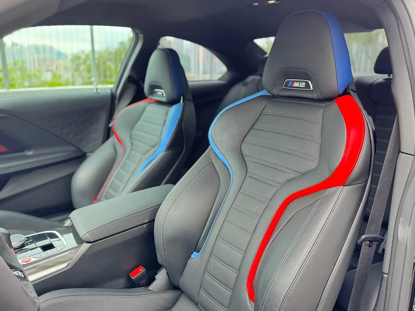 BMW M2 2025 — Photo 12/20