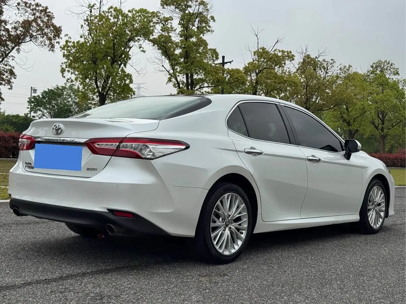 Toyota Camry 2019 — Photo 6/9