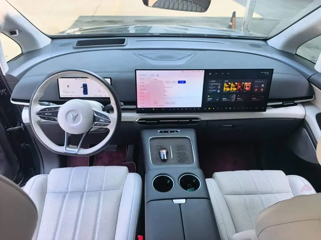 Voyah Auto Voyah Dreamer 2025 — Photo 10/20