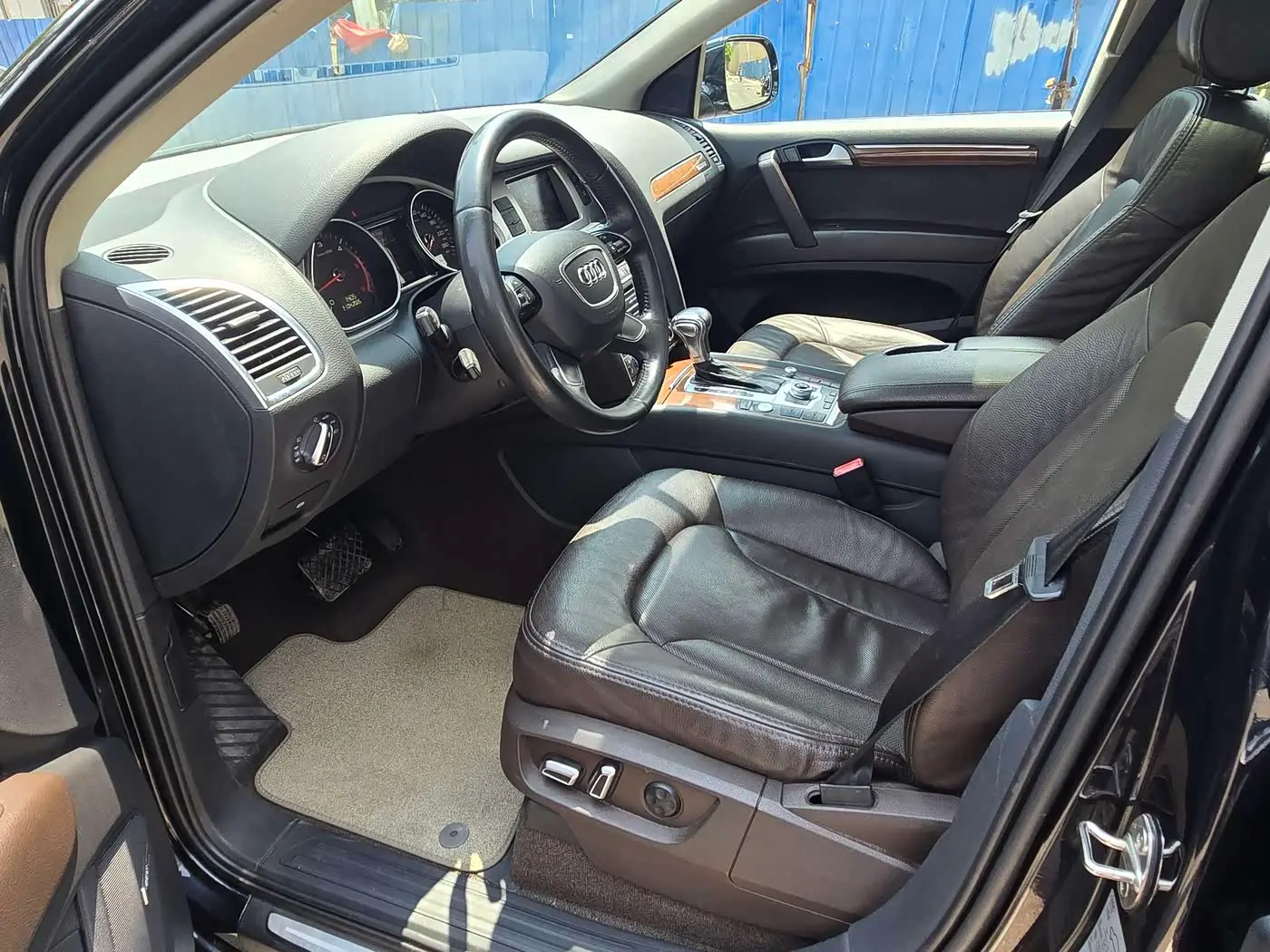 Audi Q7 2014 — Şəkil 6/17